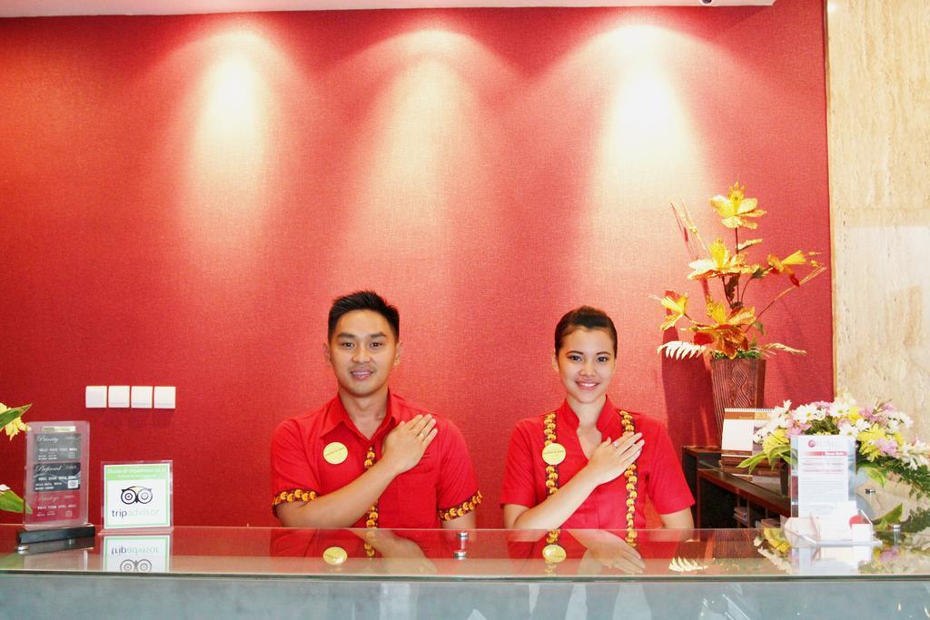 @Hom Premiere Cilacap Eksteriør billede